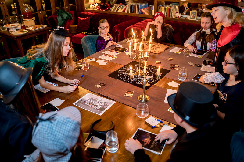 Как отметить 8 Марта в школе: праздничное украшение класса в Minsk