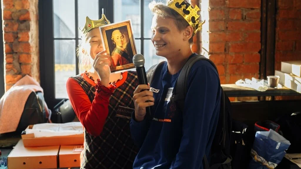 Мальчики решают судьбу больших предприятий. 